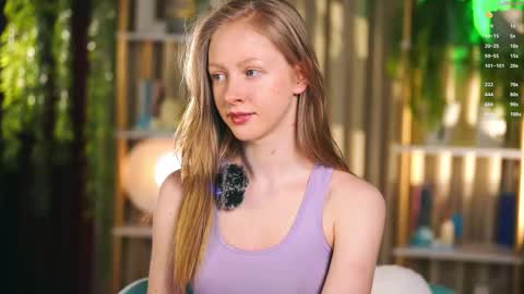 Snapshot of mia_vebes chatting on February 28, 2:29 pm Mia online show from February 28, 2:29 pm