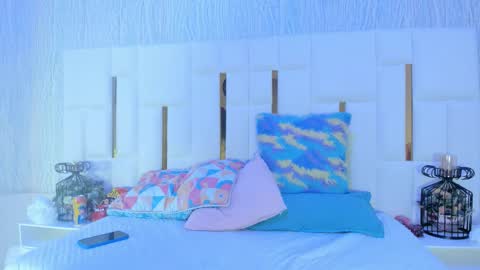 mia_vy online show from November 3, 1:29 am