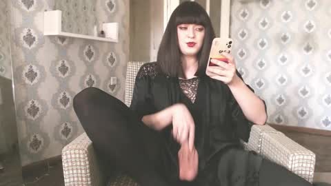 Snapshot of mia_wallase chatting on June 2, 4:47 am mia_wallase online show from June 2, 4:47 am