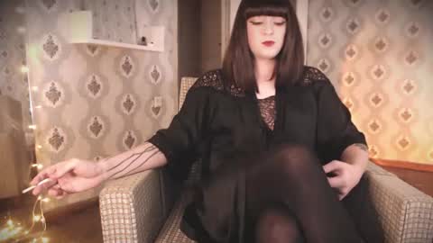mia_wallase online show from July 19, 8:01 pm