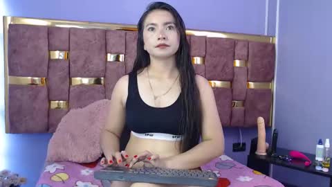 mia_wetts online show from October 27, 6:56 pm