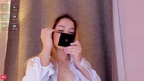 Mia White  online show from November 24, 1:22 pm