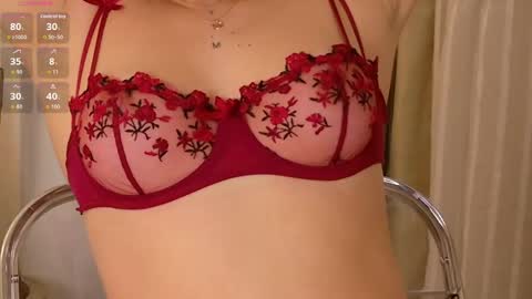 Mia White  online show from June 7, 12:31 pm