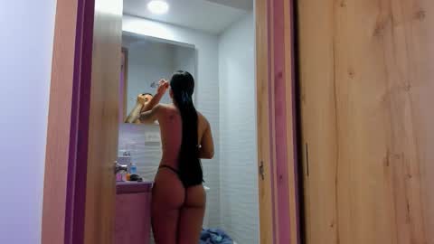    online show from November 20, 10:37 am