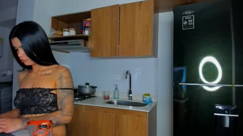    online show from March 19, 11:42 pm