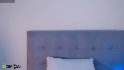 Snapshot of mia_zt_ chatting on January 4, 3:29 am Mariana online show from January 4, 3:29 am