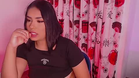 Mia online show from January 10, 6:49 pm