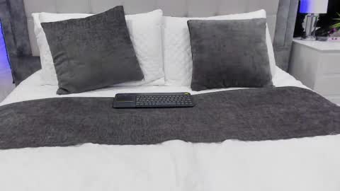 Snapshot of miaa_cooper_ chatting on September 10, 11:32 am miaa_cooper_ online show from September 10, 11:32 am