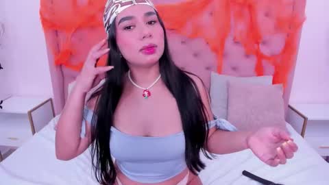 Snapshot of miaa_diaz chatting on October 23, 4:50 pm miaa online show from October 23, 4:50 pm