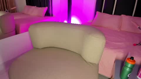 Snapshot of miaa_foxx03 chatting on June 26, 9:08 pm Mia online show from June 26, 9:08 pm