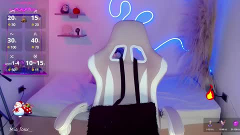 Mia online show from December 24, 2:10 am