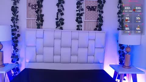 Mia online show from February 22, 5:35 pm