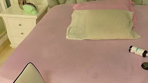 Snapshot of miaa_grace_ chatting on March 7, 1:52 pm MIIA online show from March 7, 1:52 pm