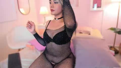 Mia  online show from February 18, 3:35 am