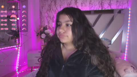 miaa_smiith1 online show from December 12, 11:40 am