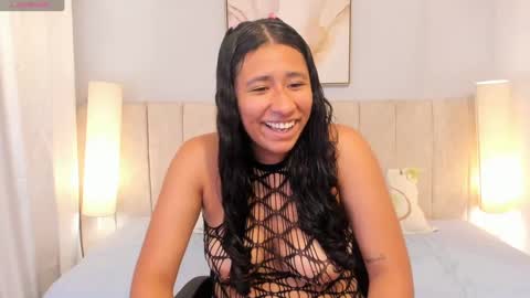 Mia online show from September 12, 12:38 pm