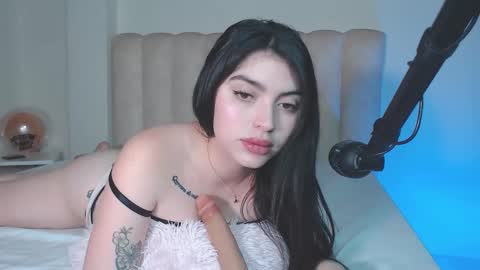 Mia  online show from October 2, 7:10 pm