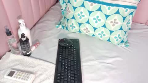 miaaffox online show from March 3, 3:34 am