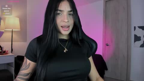 Mia online show from September 16, 7:37 pm