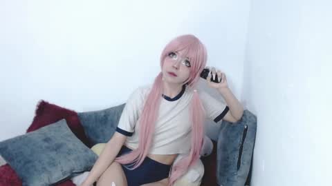 Mia online show from February 7, 1:47 am