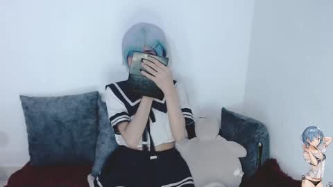 Mia online show from March 1, 8:10 pm