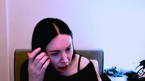 Mia online show from March 7, 5:43 pm