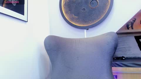 Mia online show from March 21, 12:54 pm