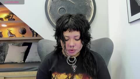 Mia online show from March 27, 1:00 pm