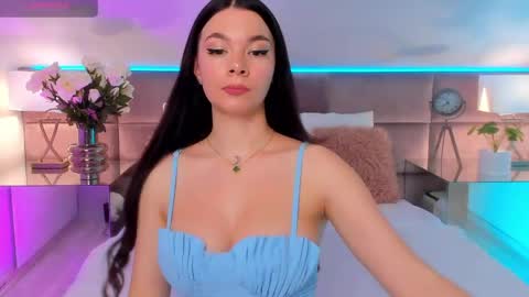 Mia online show from June 6, 6:56 pm