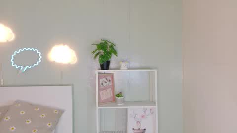 miaanderson__ online show from February 5, 9:30 pm