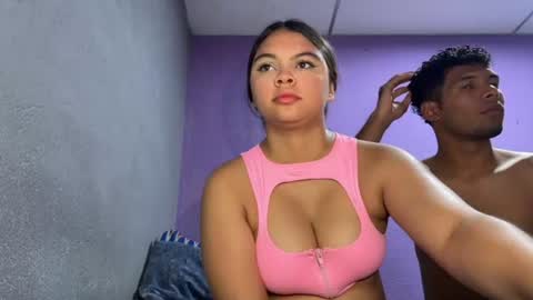 miaandjuan_ online show from July 19, 12:14 am