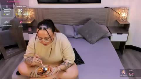 mia red hair molly short hair online show from July 25, 3:04 am