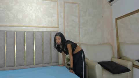 Snapshot of miaasummer chatting on April 23, 11:20 am Miaasummer online show from April 23, 11:20 am