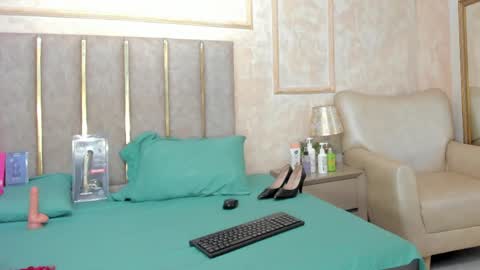Snapshot of miaasummer chatting on May 21, 11:28 am Miaasummer online show from May 21, 11:28 am
