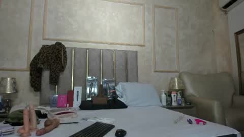 Snapshot of miaasummer chatting on June 12, 11:42 am Miaasummer online show from June 12, 11:42 am
