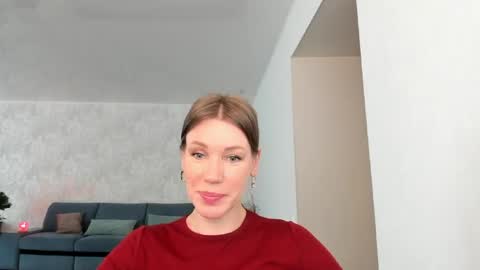 Mia online show from May 5, 4:31 am