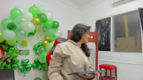 Mia and Max online show from March 19, 11:58 am