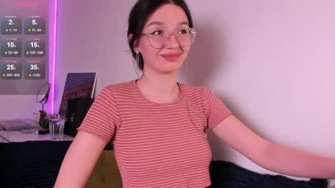 mia online show from April 29, 9:10 pm