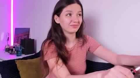 mia online show from June 5, 12:39 am
