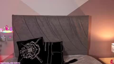 miablack_k online show from October 11, 9:13 pm