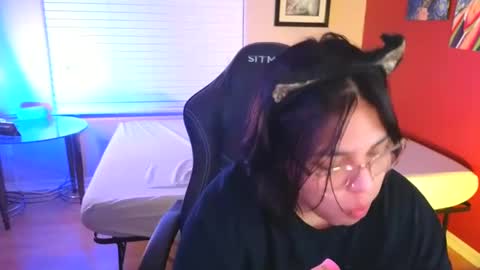 Mia online show from December 18, 4:31 am