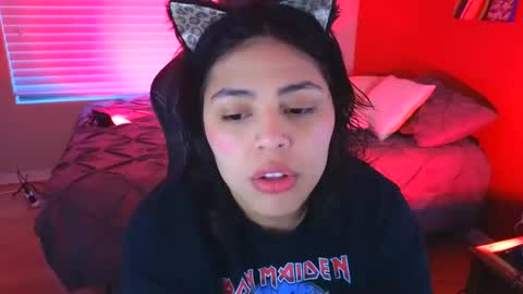 Mia online show from December 25, 12:05 am