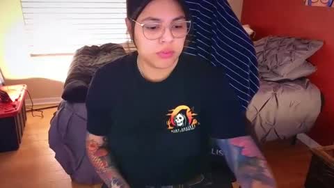 Mia online show from January 20, 1:28 am