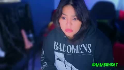 Mia online show from November 18, 12:49 am