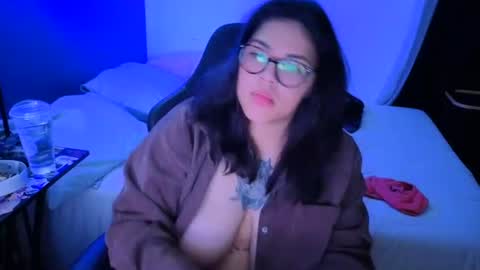 Mia online show from July 16, 1:55 am