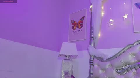 MiaCassel online show from November 5, 12:05 pm