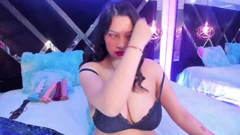 Snapshot of miacharloth chatting on March 14, 1:55 am Mia online show from March 14, 1:55 am