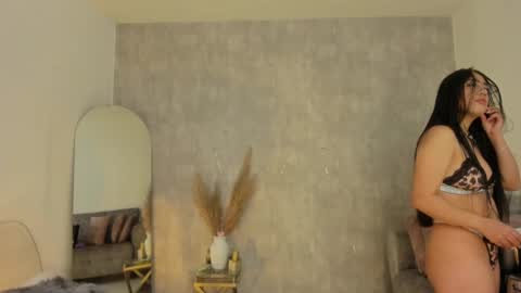 miacooper online show from January 25, 12:16 pm