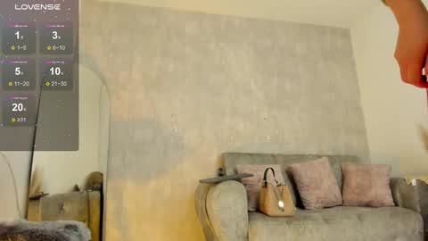 miacooper online show from February 11, 12:16 pm