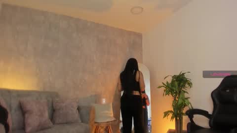 miacooper online show from September 26, 12:20 pm